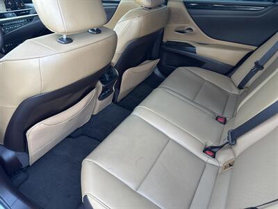 2021 Lexus ES 300h   - Photo 7 - Stanton, CA 90680