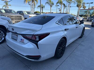 2021 Lexus ES 300h   - Photo 3 - Stanton, CA 90680