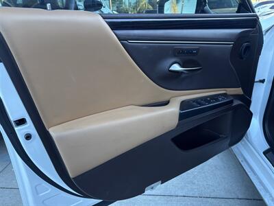 2021 Lexus ES 300h   - Photo 5 - Stanton, CA 90680