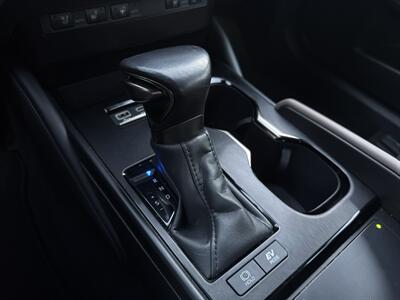 2023 Lexus ES 300h   - Photo 15 - Stanton, CA 90680