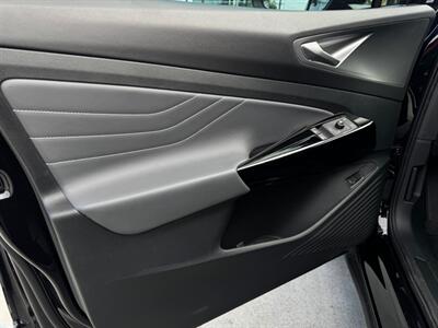 2023 Volkswagen ID.4 Pro S - Photo 7 - Stanton, CA 90680