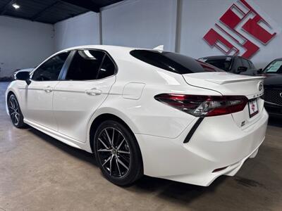 2024 Toyota Camry SE   - Photo 4 - Orange, CA 92867