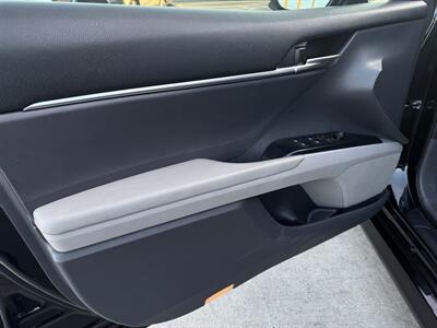 2019 Toyota Camry LE   - Photo 7 - Stanton, CA 90680