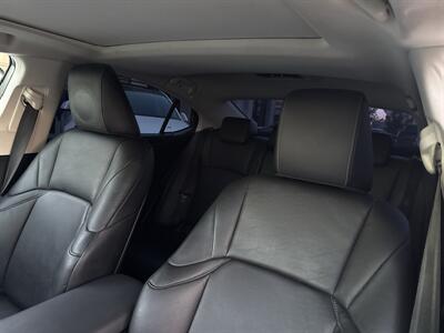 2020 Lexus ES 300h   - Photo 11 - Stanton, CA 90680