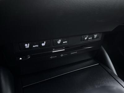 2020 Lexus ES 300h   - Photo 15 - Stanton, CA 90680