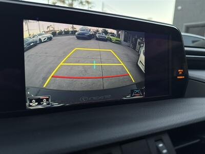 2020 Lexus ES 300h   - Photo 17 - Stanton, CA 90680