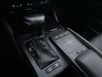 2020 Lexus ES 300h   - Photo 16 - Stanton, CA 90680