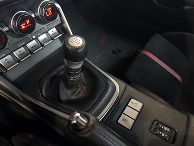 2022 Subaru BRZ Limited   - Photo 14 - Orange, CA 92867