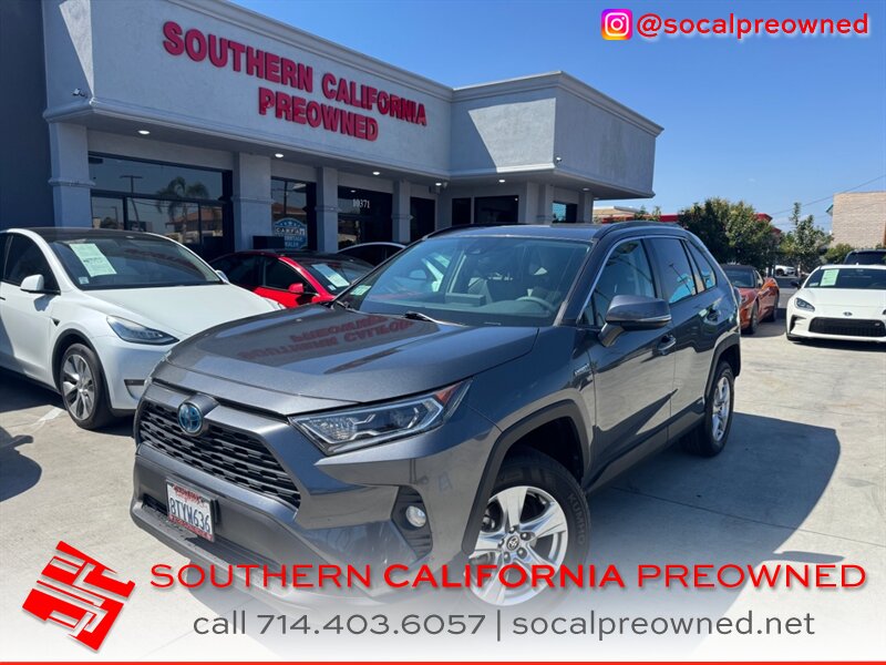 2021 Toyota RAV4 Hybrid XLE   - Photo 1 - Stanton, CA 90680