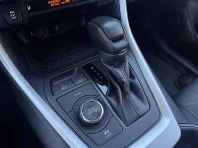 2021 Toyota RAV4 Hybrid XLE   - Photo 15 - Stanton, CA 90680