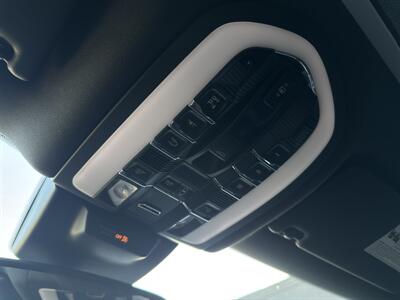 2018 Porsche Macan   - Photo 17 - Stanton, CA 90680