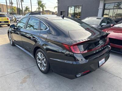 2021 Hyundai SONATA SEL   - Photo 6 - Stanton, CA 90680