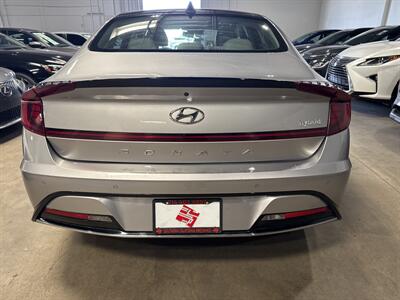 2021 Hyundai SONATA Hybrid Limited   - Photo 5 - Orange, CA 92867