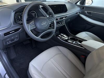 2021 Hyundai SONATA Hybrid Limited   - Photo 8 - Orange, CA 92867