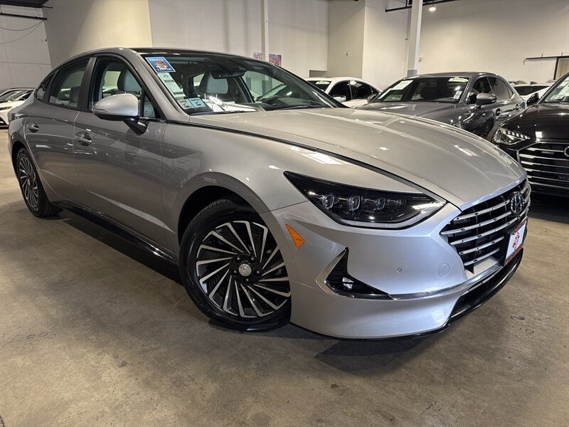 2021 Hyundai SONATA Hybrid Limited  
