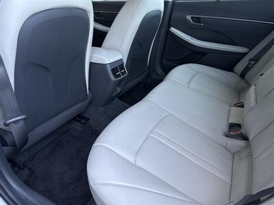 2021 Hyundai SONATA Hybrid Limited   - Photo 9 - Orange, CA 92867