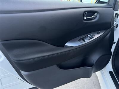 2023 Nissan LEAF S   - Photo 7 - Stanton, CA 90680
