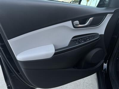 2023 Hyundai Kona Electric SE   - Photo 7 - Stanton, CA 90680