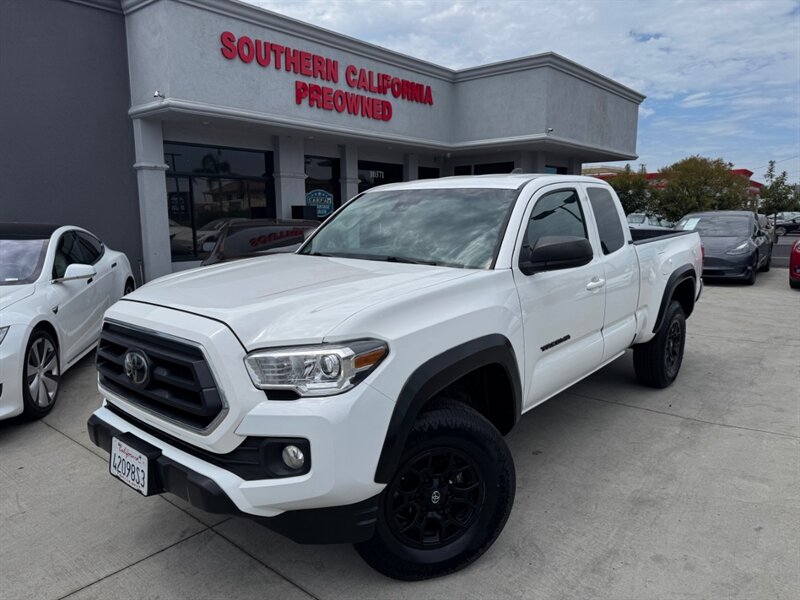 2023 Toyota Tacoma SR5 V6  