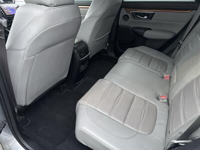 2017 Honda CR-V Touring   - Photo 9 - Stanton, CA 90680