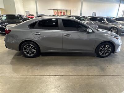 2023 Kia Forte LXS   - Photo 9 - Orange, CA 92867