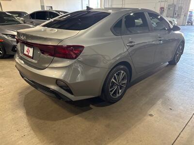 2023 Kia Forte LXS   - Photo 8 - Orange, CA 92867