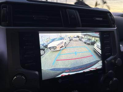2020 Toyota 4Runner SR5 Premium   - Photo 14 - Stanton, CA 90680