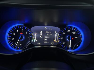 2023 Chrysler Pacifica Touring L   - Photo 13 - Stanton, CA 90680