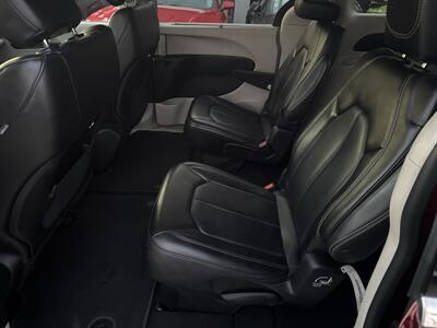 2023 Chrysler Pacifica Touring L   - Photo 9 - Stanton, CA 90680