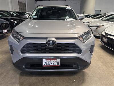 2019 Toyota RAV4 LE   - Photo 2 - Orange, CA 92867