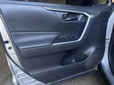 2019 Toyota RAV4 LE   - Photo 6 - Orange, CA 92867