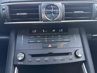 2019 Lexus IS 300   - Photo 14 - Stanton, CA 90680