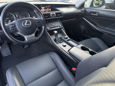 2019 Lexus IS 300   - Photo 10 - Stanton, CA 90680