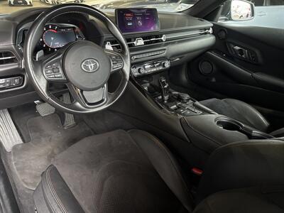 2021 Toyota GR Supra 2.0   - Photo 11 - Orange, CA 92867