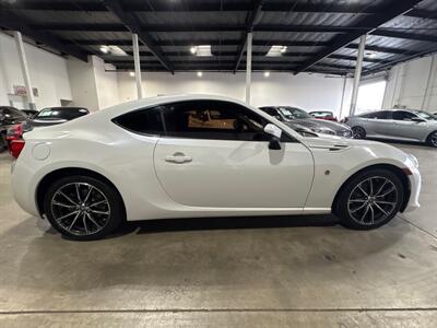 2017 Toyota 86   - Photo 8 - Orange, CA 92867