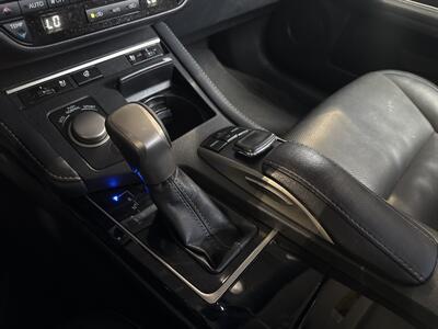 2016 Lexus ES   - Photo 15 - Orange, CA 92867