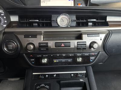 2016 Lexus ES   - Photo 14 - Orange, CA 92867