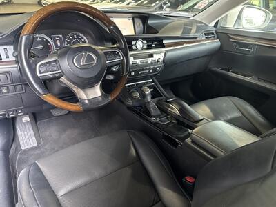2016 Lexus ES   - Photo 11 - Orange, CA 92867