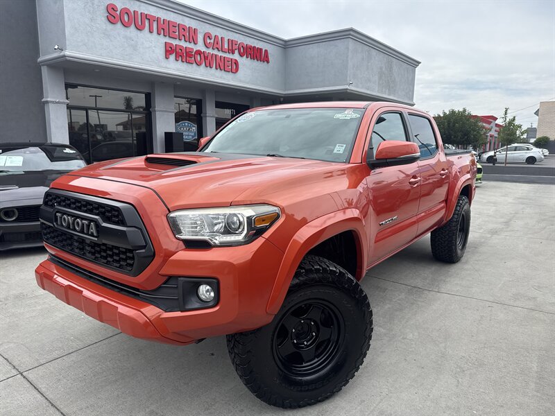 2016 Toyota Tacoma TRD Sport  