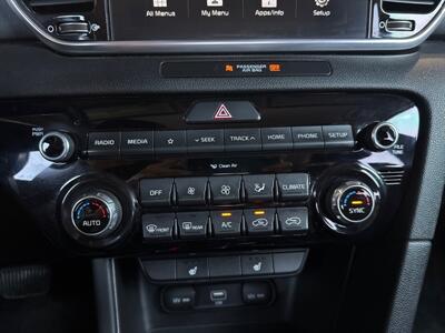 2020 Kia Sportage EX   - Photo 13 - Orange, CA 92867