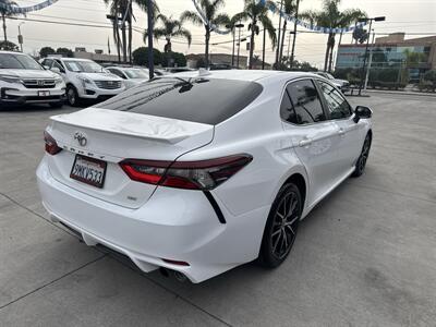 2022 Toyota Camry SE - Photo 4 - Stanton, CA 90680