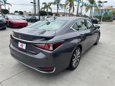 2020 Lexus ES300h   - Photo 4 - Stanton, CA 90680