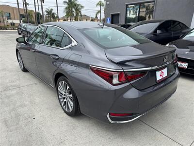 2020 Lexus ES300h   - Photo 6 - Stanton, CA 90680