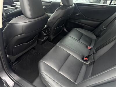 2020 Lexus ES300h   - Photo 9 - Stanton, CA 90680