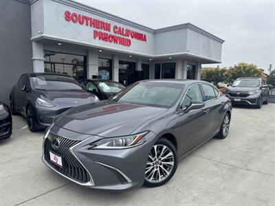2020 Lexus ES300h Sedan