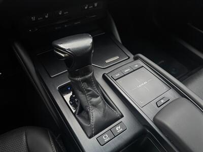 2020 Lexus ES300h   - Photo 15 - Stanton, CA 90680