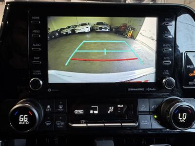 2022 Toyota Highlander Hybrid LE   - Photo 14 - Orange, CA 92867