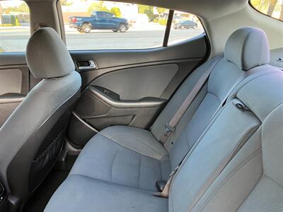 2016 Kia Optima Hybrid   - Photo 11 - Glendora, CA 91740