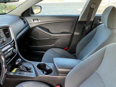 2016 Kia Optima Hybrid   - Photo 8 - Glendora, CA 91740