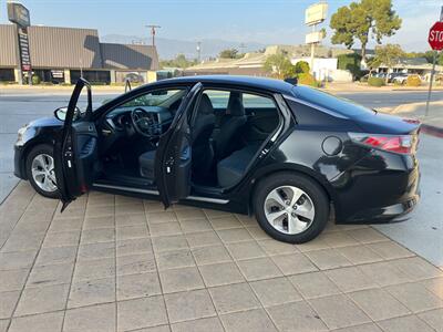 2016 Kia Optima Hybrid   - Photo 13 - Glendora, CA 91740